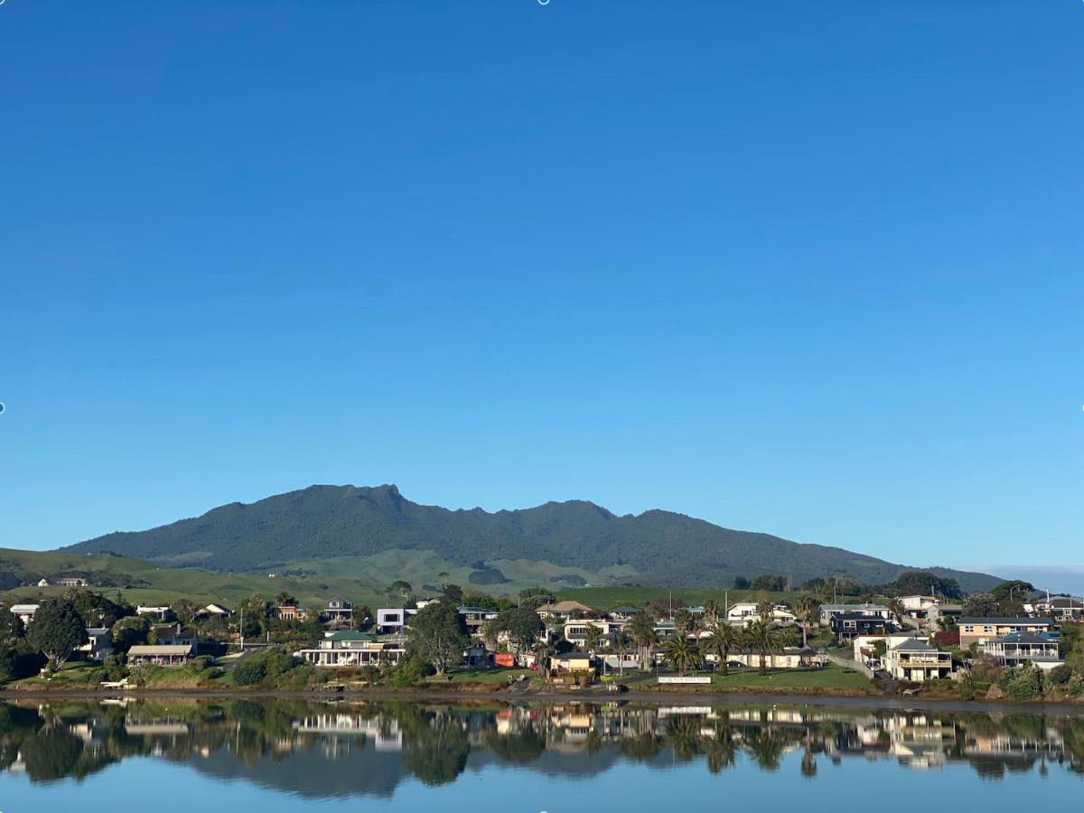 Raglan West Accommodation Units Bagian luar foto